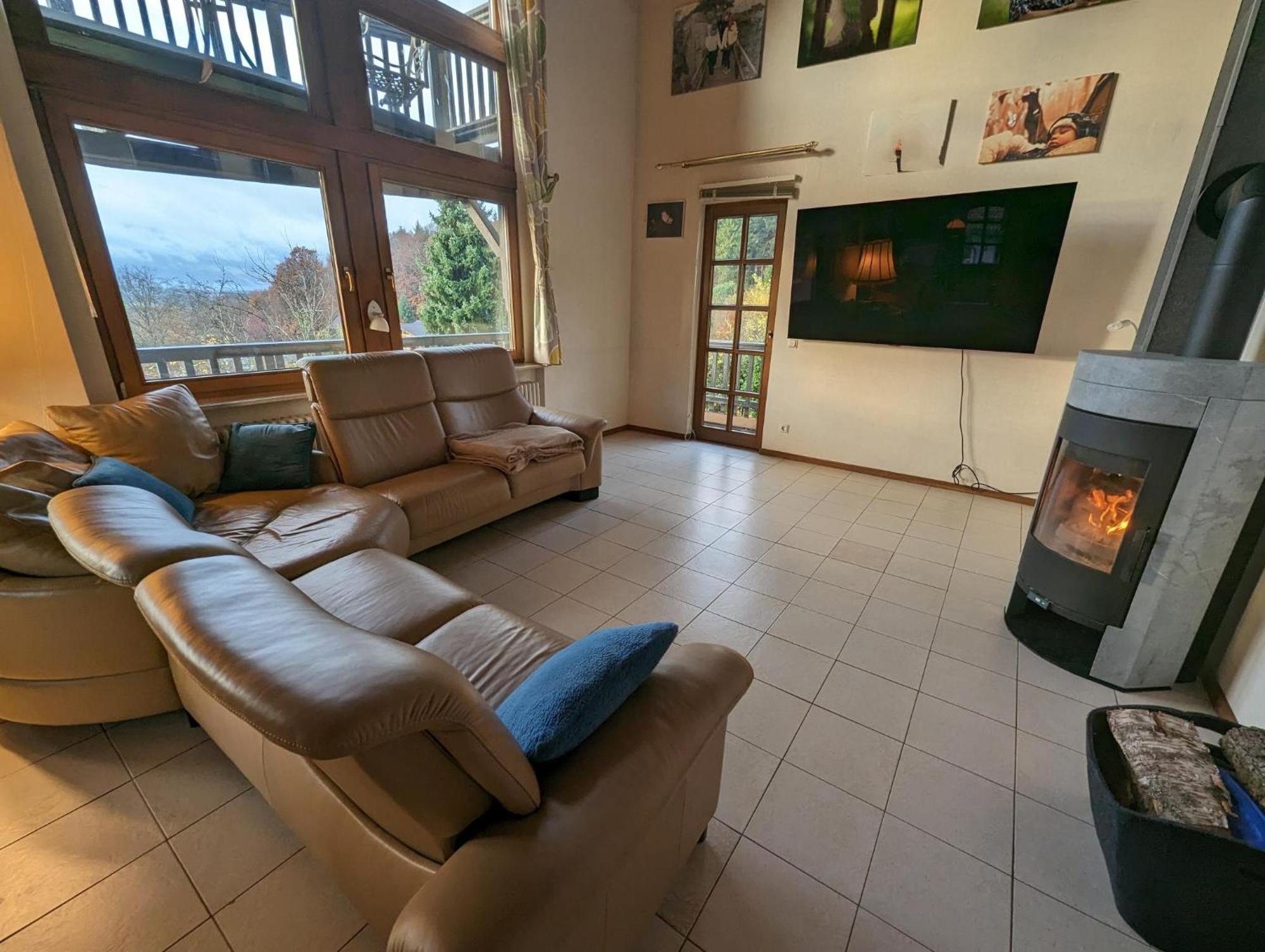 Villa Sonnige Aussicht Losheim Esterno foto