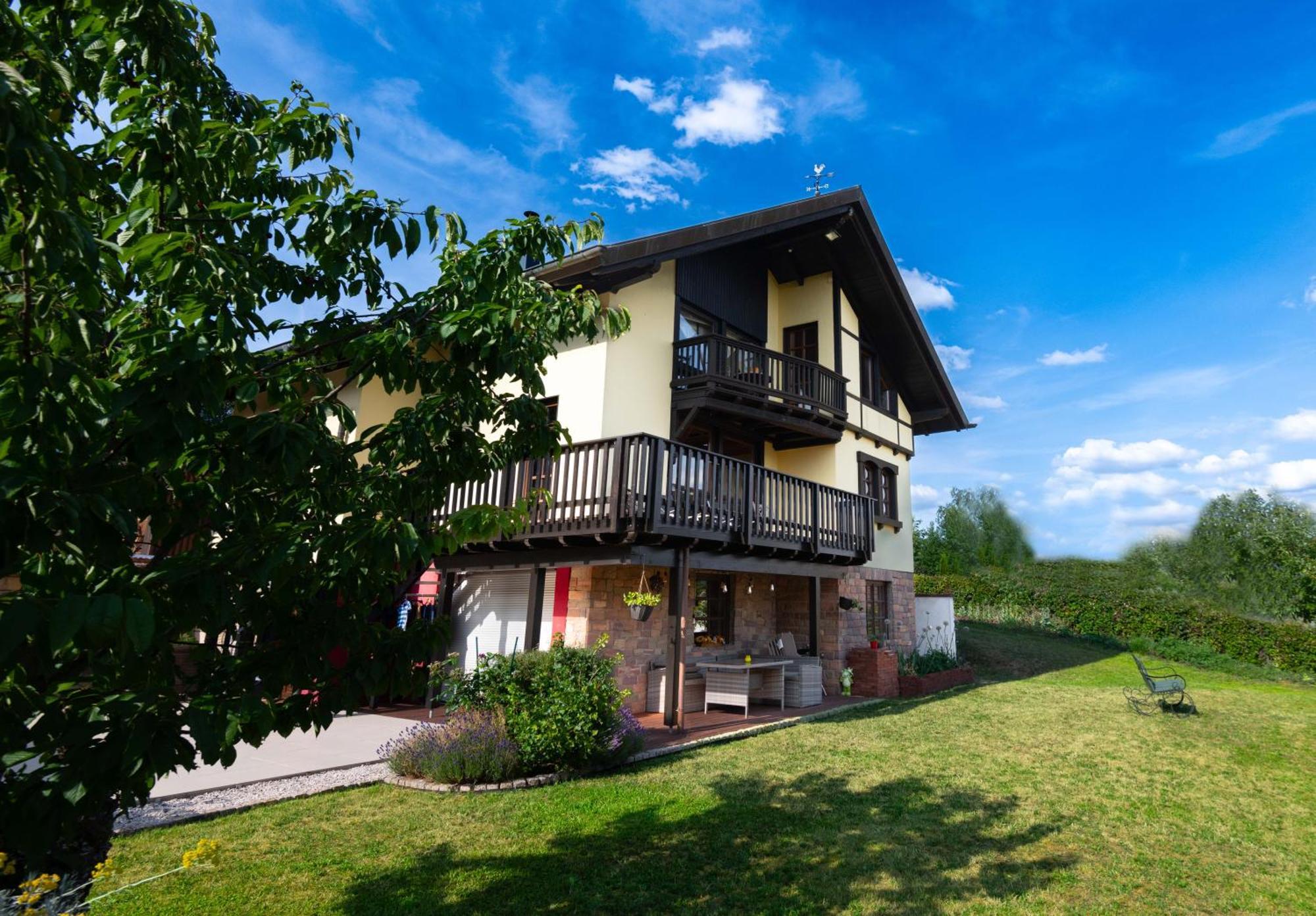 Villa Sonnige Aussicht Losheim Esterno foto